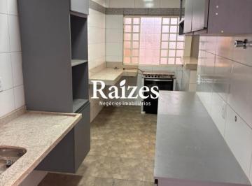 Casa · 90m² · 2 Quartos · 1 Vaga · Casa à Venda em Cidade Jardim, Uberlândia – 2 Quartos, Financiamento Disponível