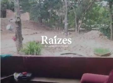 Rural · 1000m² · 3 Quartos · 4 Vagas · Chácara em Uberlândia com 3 Quartos sendo 1 Suíte, Varanda Gourmet e Quintal