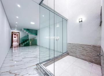 Casa · 200m² · 3 Quartos · Sobrado à venda na Penha.
