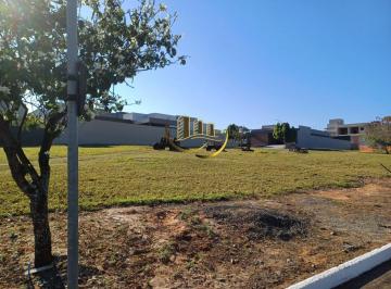 Terreno · 668m² · Terreno à venda em Americana-SP, bairro Fazenda Santa Lúcia com 668,66m² de área. Imperdível oportun