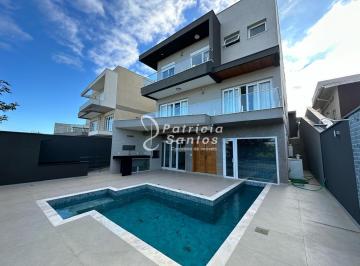 Casa · 750m² · 5 Quartos · 4 Vagas · Casa de aproximadamente 750 m² com 5 suítes, piscina aquecida, SPA, sauna, área gourmet e ampla vara