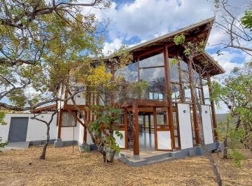 Casa · 400m² · 4 Quartos · 2 Vagas · SOBRADO 4 QUARTOS SENDO 1 SUÍTE CONDOMÍNIO SOLAR DA SERRA JARDIM BOTÂNICO DF