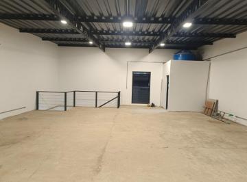 Comercial · 220m² · 2 Vagas · Imóvel com salão de 130m² no Ipiranga