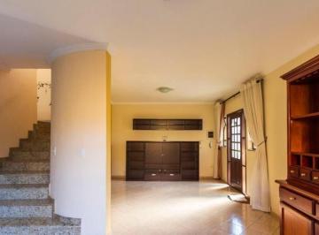 Casa · 198m² · 3 Quartos · 2 Vagas · Sobrado com 03 dormitórios, 01 suíte e 02 vagas na São judas