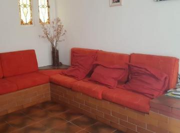 Casa · 80m² · 1 Quarto · 2 Vagas · Casa com 01 Dorms sendo 01 suíte e 02 vagas na Vila Santa Catarina