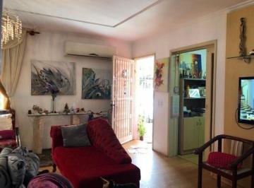 Casa · 200m² · 3 Quartos · 2 Vagas · Casa para Venda - 200m², 3 dormitórios, sendo 1 suites, 2 vagas - Chácara das Pedras