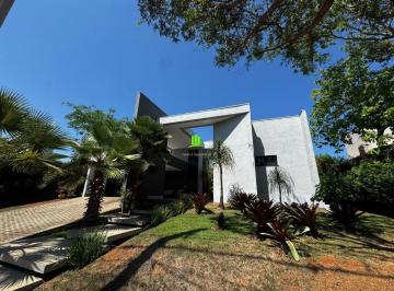 Casa · 300m² · 4 Quartos · 2 Vagas · Casa no Condomínio Veredas da Lagoa com 300 m² de Área Construída em Terreno de
