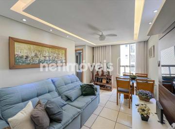 Sala · Apartamento de 02 quartos à venda no Castelo!