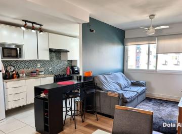 Apartamento · 61m² · 2 Quartos · 1 Vaga · Apartamento de 2 quartos, suíte,elevador, 1 vaga no bairro São Sebastião.