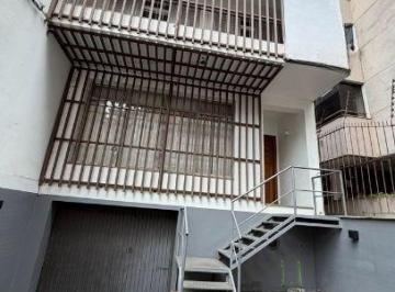 Casa · 599m² · 5 Quartos · 3 Vagas · Prédio no bairro Independência com 600m²