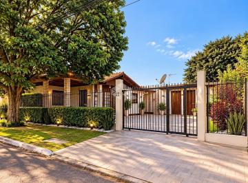Casa · 166m² · 3 Quartos · Casa com piscina no Bairro Liberdade