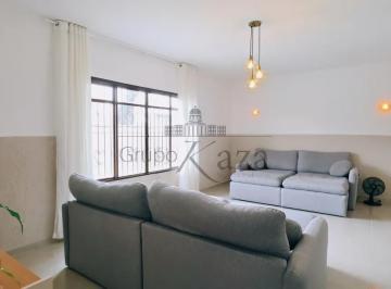 Casa · 321m² · 4 Quartos · 5 Vagas · Casa Sobrado - Bosque dos Eucaliptos - 4 Dormitórios - 321m² - Analisa permuta.