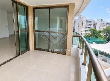 Compre apartamento à venda na Torre, edf. Saint André, com 208m², laser completo, 4 quartos todos suite, 3 vagas de garagem. Agende visita com Leicam Maciel. · Padrão Gabriel Bacelar 208m², 4 suítes e no melhor da Torre