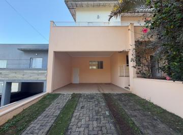 Casa · 178m² · 3 Quartos · Casa de Condomínio para alugar em Bosque de 178.00m² com 3 Quartos e 3 Suites
