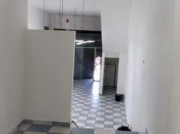 Comercial · 150m² · Loja na Avenida Luís Pires de Minas, 238 - salão • 150 m²