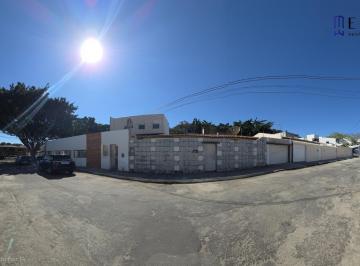 Comercial · 160m² · 4 Quartos · 2 Vagas · Casa comercial ao lado da Olivia Flores e Alziro Prates