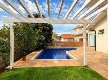 Casa · 375m² · 4 Quartos · 4 Vagas · Casa à venda em Vinhedo, Condomínio fechado, 4 quartos, 2 suítes, quintal amplo e piscina