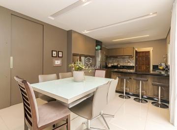Casa · 142m² · 3 Quartos · 3 Vagas · Sobrado à Venda com 3 Quartos, Esc