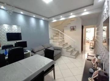 Casa de 3 quartos, Santo André · Sobrado Reformado com 3 quartos e 2 vagas no Campestre - Santo André