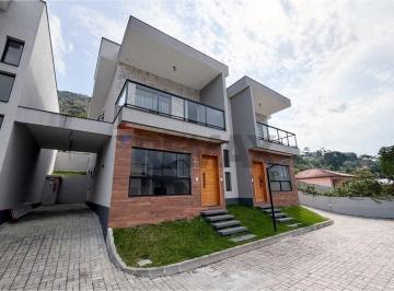 Casa · 139m² · 3 Quartos · 2 Vagas · Casa 3 quartos a Venda no Golfe