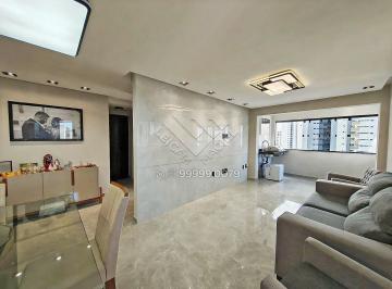 Apartamento reformado à venda na Jaqueira, 125m², andar alto, varanda gourmet integrada, 3 quartos (2 suítes) e 3 vagas. Agende sua visita com Leicam Maciel! · Na Jaqueira com 125m² , 2 suítes, reformado e em andar alto!