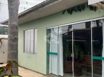 Casa · 140m² · 3 Quartos · Casa com 3 quartos/dormitórios no bairro Aririú, em Palhoça - SC