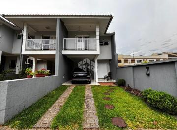 Casa · 145m² · 2 Quartos · 2 Vagas · Sobrado de Esquina no Moinhos com 2 Suítes, Closet e Sol da Manhã a 3 Minutos do Centro
