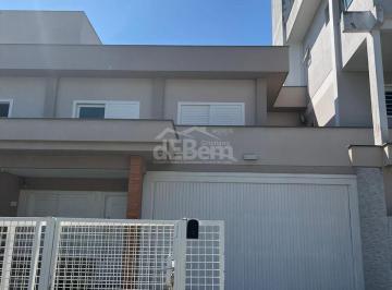 Casa · 200m² · 3 Quartos · 2 Vagas · Casa à venda no bairro Pio Corrêa - Criciúma/SC