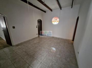 Casa · 120m² · 2 Quartos · 2 Vagas · Casa com 3 Dormitórios, Suíte, Quintal com Área Verde e 2 Vagas Cobertas