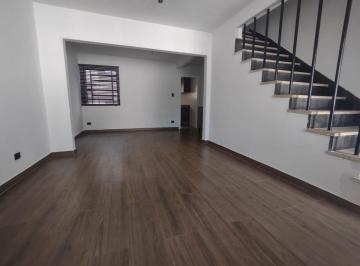 Casa · 105m² · 3 Quartos · 2 Vagas · Campo Grande Vila Iza sobrado locação Totalmente independente