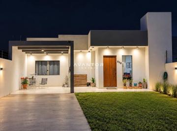 Casa · 76m² · 2 Quartos · 3 Vagas · Casa a Venda no Bairro Alberto Schons!
