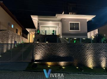 Casa · 102m² · 3 Quartos · 3 Vagas · Casa com 3 dormitórios para locação, 102 m² por R$ 5.500,00- Albuquerque - Teresópolis/RJ
