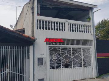 Casa · 125m² · 3 Quartos · 2 Vagas · Sobrado Amplo com 3 Dormitórios e Sacada - Jardim Pararangaba (Zona Leste)