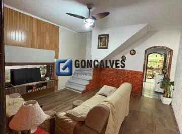 Casa · 150m² · 3 Quartos · 2 Vagas · Sobrado residencial com 3 quartos e 2 vagas no Bairro Santo Antônio