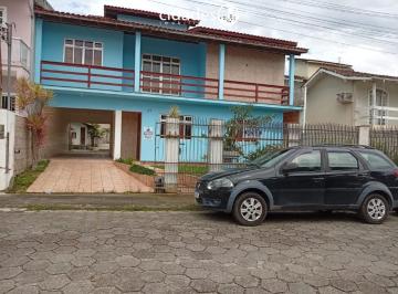 Casa · 248m² · 3 Quartos · Casa exclusiva à venda em Rio Caveiras, Biguaçu – 247,52 m² de área interna