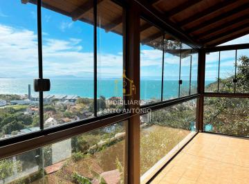 Casa · 3 Quartos · 1 Vaga · Casa com uma vista encantadora para o mar e para a natureza.