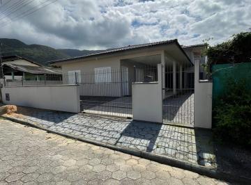 Casa · 200m² · 4 Quartos · 4 Vagas · Casa Alto Padrão Perto do Mar - Praia de Fora em Palhoça/SC