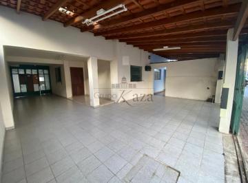 Casa · 395m² · 7 Quartos · 4 Vagas · Casa Comercial - Residencial - Centro - 395,50m².