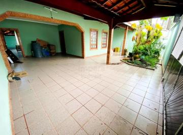 Casa · 250m² · 3 Quartos · 4 Vagas · Casa com 3 dormitórios para alugar, 130 m² por R$ 3.200,00/mês - Parque Residencial Flamboyant