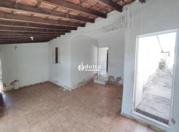 Casa · 120m² · 4 Quartos · 3 Vagas · Casa com 4 quartos, sendo 2 suítes disponível para locação no bairro Martins em Uberlândia MG