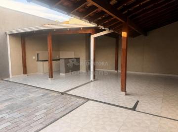 Casa · 320m² · 4 Quartos · 4 Vagas · Casa Residencial com 04 Dormitórios, 01 Suite com Closet, 320m² de Consrução no bairro Santos Dumont