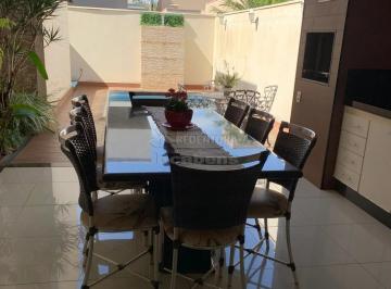 Casa · 220m² · 3 Quartos · 4 Vagas · Casa em Condomínio para Venda com 03 Dormitórios, 01 Suite com Closet no Village Mirassol II