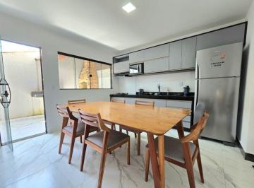 55d004f04fd7055a404a99ab8f7f8567c189e3f4 · Apartamento térreo 2 quartos, Extensão do Bosque - Rio das Ostras/RJ