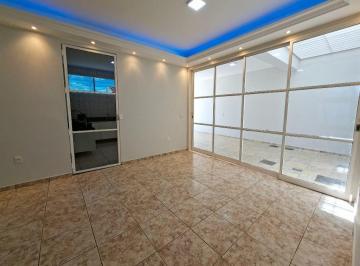 Sala · QUADRA 32 - SETOR OESTE - GAMA - Casa espaçosa e imponente de três pavimentos, com garagem e nove qu