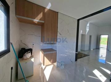 Casa de 3 quartos, Valinhos · Casa em Roncáglia, Valinhos/SP de 208m² 3 quartos à venda por R$ 1.750.000,00 ou para locação R$ 8.5