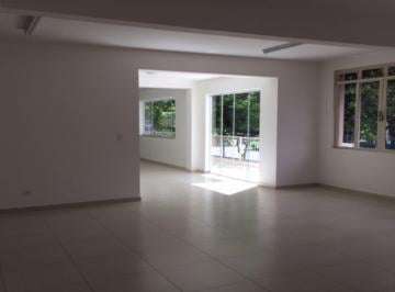 Foto 01 · RA Amil Aluga Sala Comercial