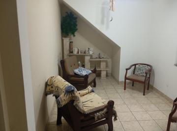 img0 · Casa com 3 Quarto(s) e 2 banheiro(s) para Alugar, 1200 m² por R$ 3750 / Mês