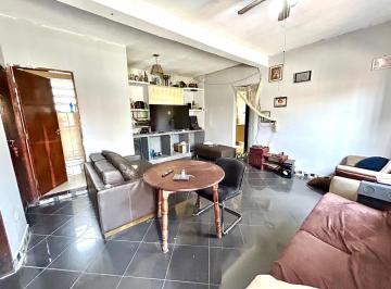 img0 · Casa com 3 Quarto(s) e 2 banheiro(s) para Alugar, 150 m² por R$ 2480 / Mês