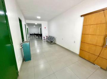 img0 · Casa com 3 Quarto(s) e 3 banheiro(s) para Alugar, 440 m² por R$ 8115 / Mês