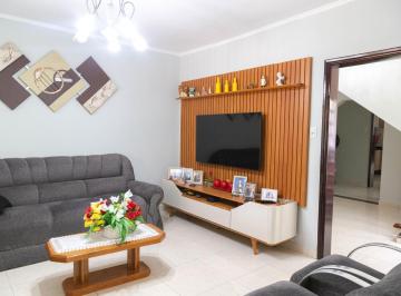 img0 · Casa com 3 Quarto(s) e 2 banheiro(s) para Alugar, 156 m² por R$ 4500 / Mês
